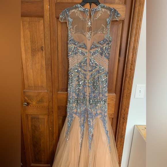 PROM DRESS - Picture 9 of 11